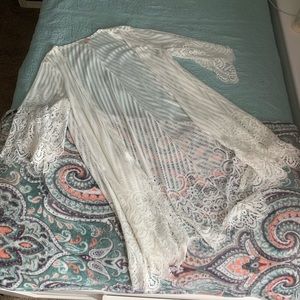 Gianni Binni Lace Kimono🌸